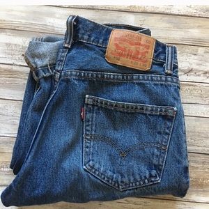 🚫SOLD🚫Levi’s High waist 550 Jeans